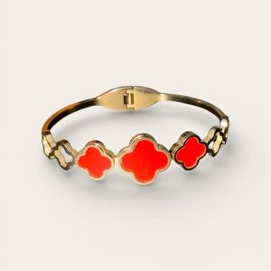 Elegant Red Clover Gold Tone Bangle Stainless Steel Bracelet